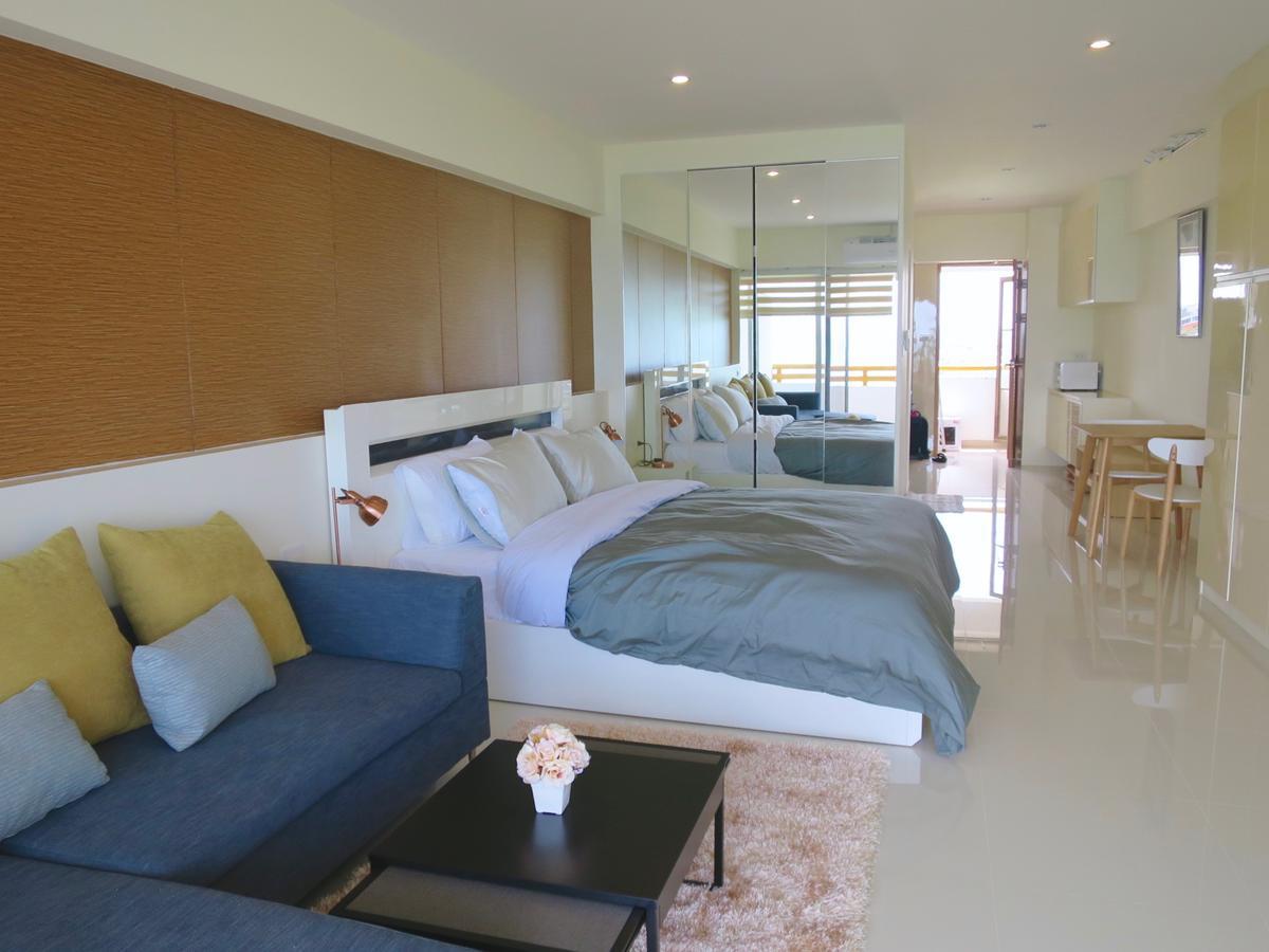 Sunshine Beach Condotel By Lux Praia de Jomtien Exterior foto