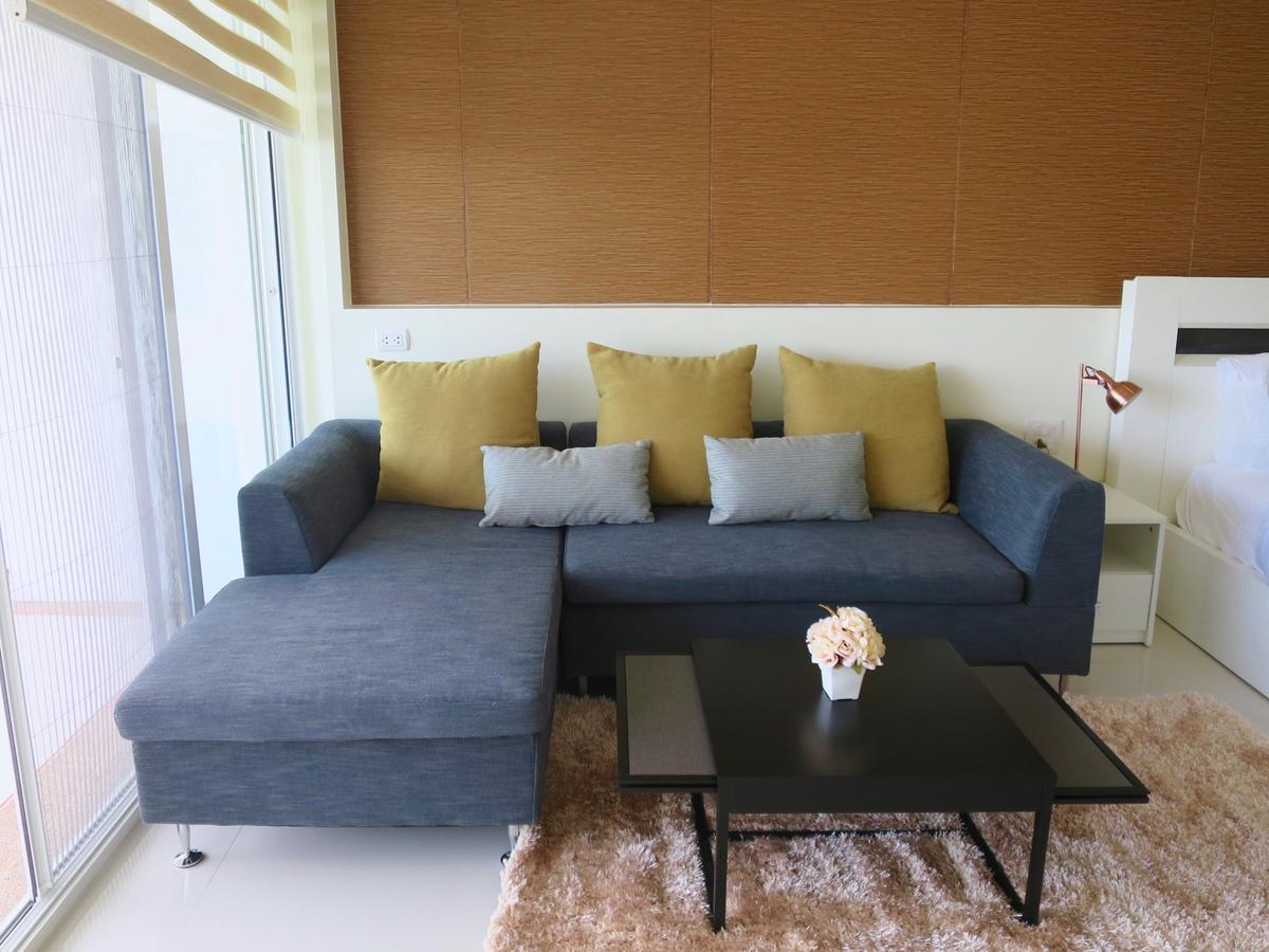 Sunshine Beach Condotel By Lux Praia de Jomtien Exterior foto