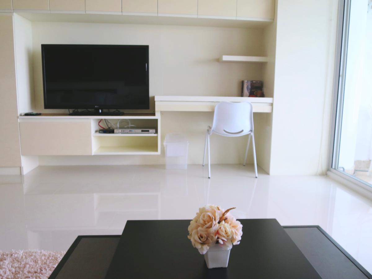 Sunshine Beach Condotel By Lux Praia de Jomtien Exterior foto